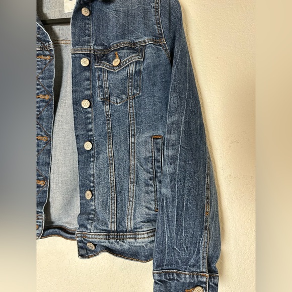 Old Navy Medium Jean Denim jacket - Picture 5 of 5